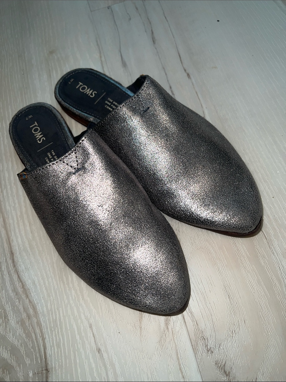 TOMS Metallic Slip-On Mule in Silver 7W